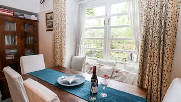 Cottage | Interior