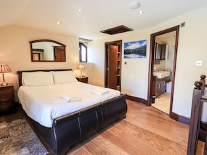 Casa de campo | 6 quartos, individualmente decorados, individualmente mobiliados