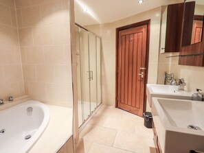 Cottage | Kamar mandi | Shower