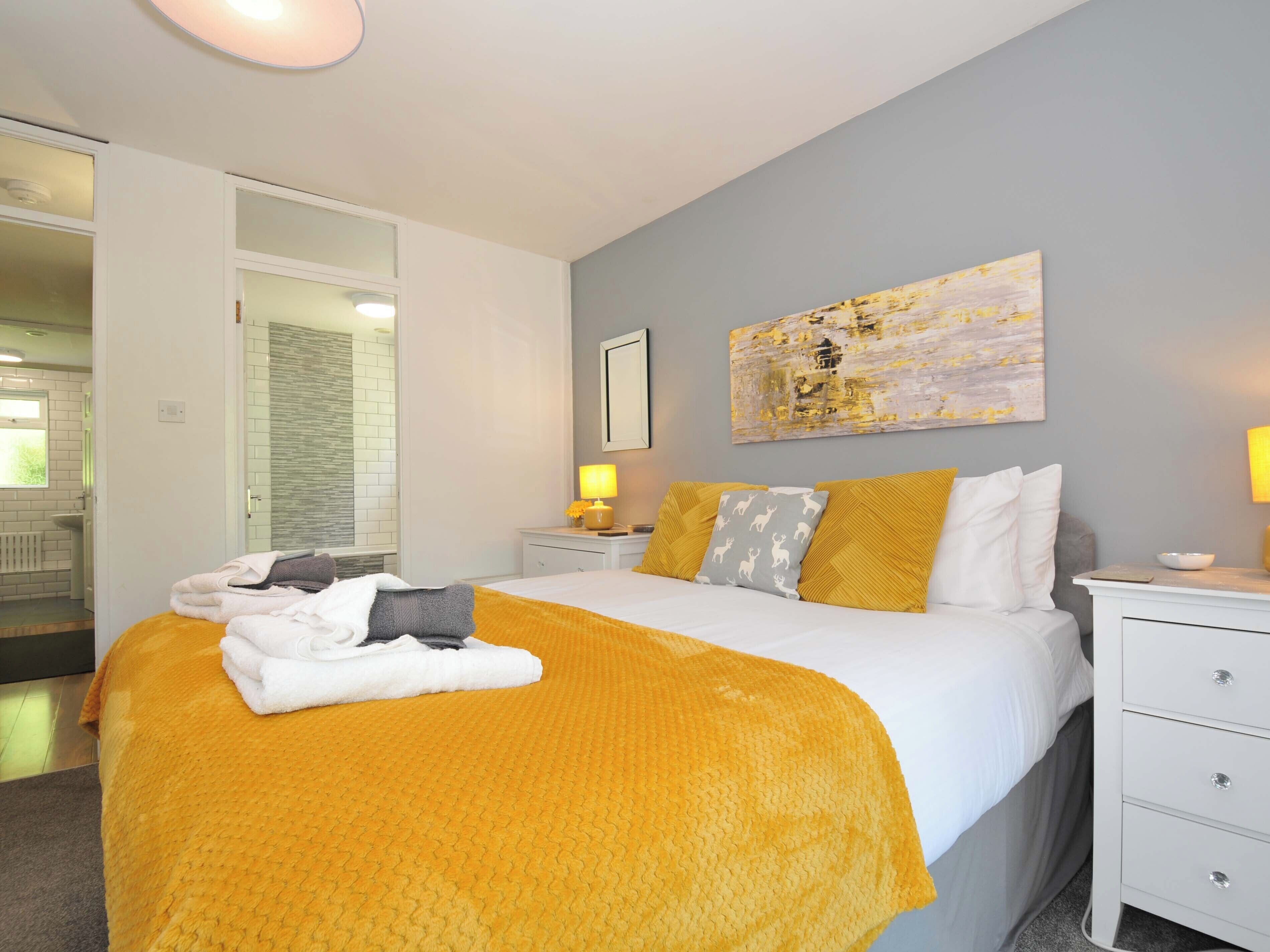 Cottage | 4 bedrooms, individually decorated, individually furnished, free WiFi