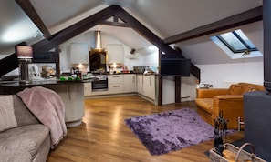 Cottage | Interior