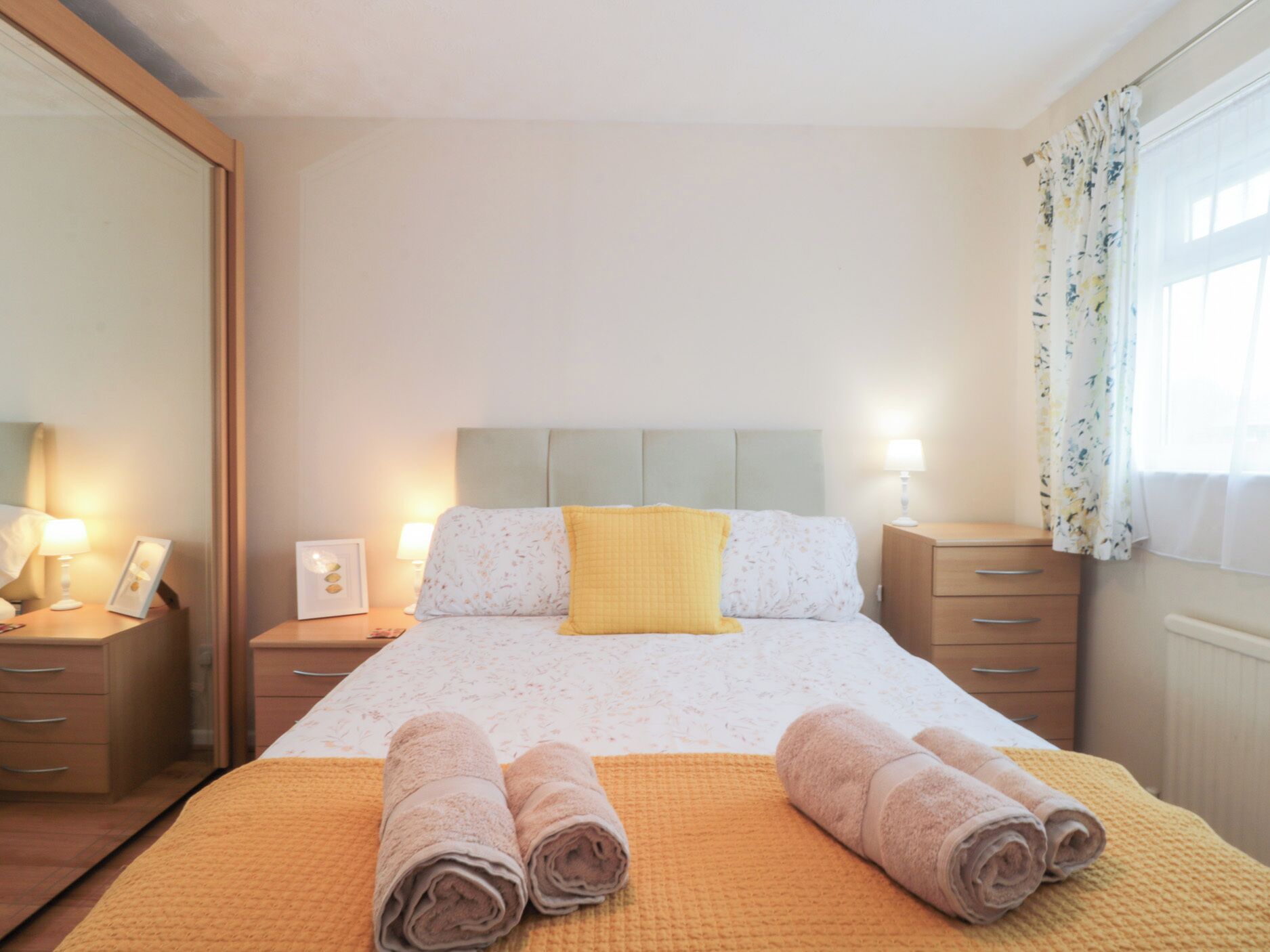 Stuga | 2 sovrum, individuell inredning, unika möbler och gratis wi-fi