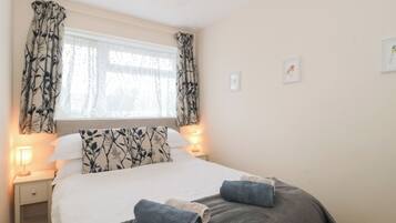 Cottage | 2 bedrooms, individually decorated, individually furnished, free WiFi