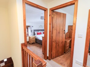 Cottage | 2 bedrooms, individually decorated, individually furnished, free WiFi - Bobbin Cottage (Kendal)