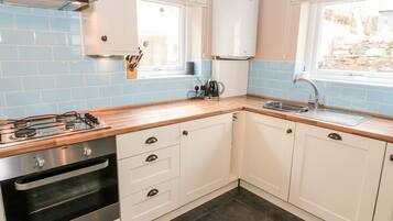 Cottage | Bahagian dalam