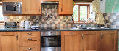 Ferienhaus | Eigene Küche | Kühlschrank, Geschirrspüler, Kochgeschirr/Geschirr/Besteck