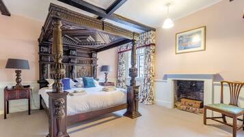 Cottage | Interior