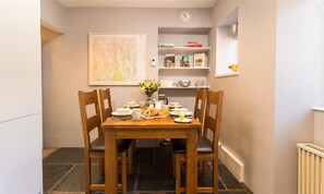 Cottage | Private kitchen | Fridge, dishwasher, cookware/dishes/utensils - Oxen Fell Cottage (Ambleside)