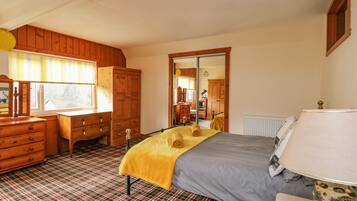 3 habitaciones, decoración personalizada y muebles diferentes