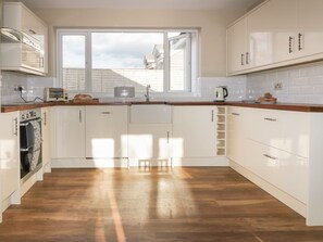 コテージ | 専用キッチン | 冷蔵庫、食器洗い機、電気ポット、トースター