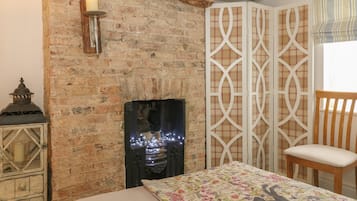 Cottage | 1 bedroom, individually decorated, individually furnished, free WiFi