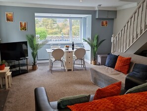 Cottage | Living area