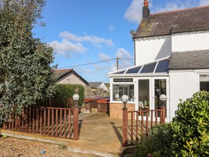 Cottage | Terrace/patio - Bryngwyn - Trearddur Bay (Holyhead)