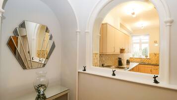 Cottage | Interior