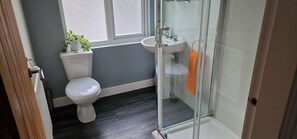 Cottage | Kamar mandi | Shower