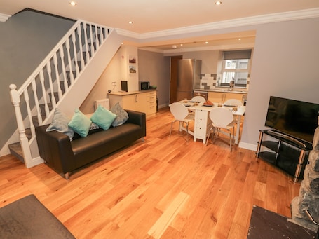 ์ฝํฐ์ง | ๋ด๋ถ