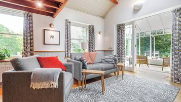 Cottage | Living area