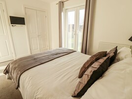 Cottage | 2 bedrooms, individually decorated, individually furnished, free WiFi