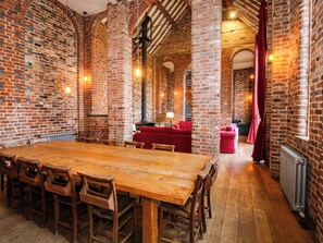 Dining - Windy Mundy Farm (Shrewsbury)