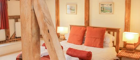Cottage | 7 bedrooms, individually decorated, individually furnished, free WiFi
