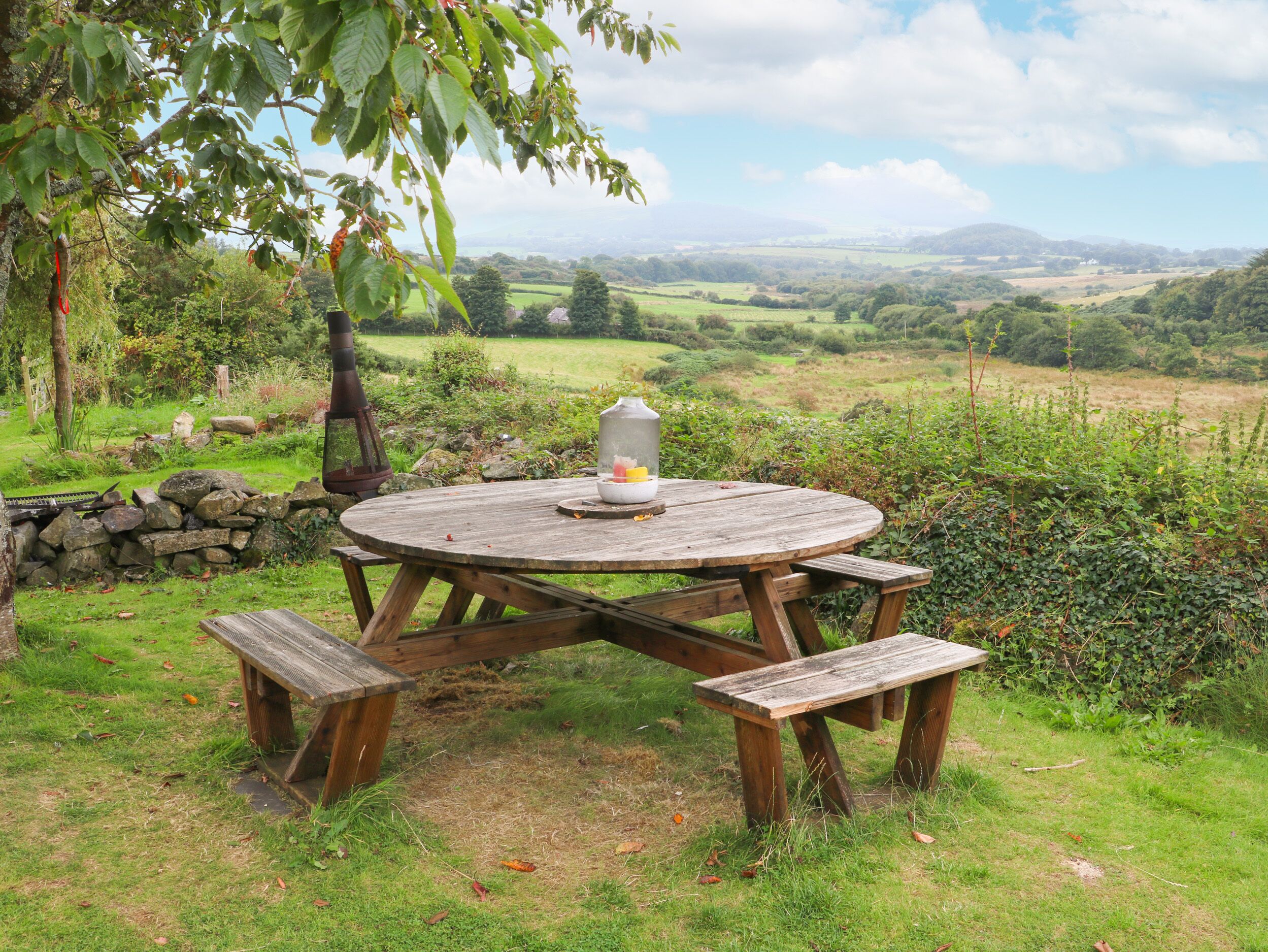 Cottage | Property grounds