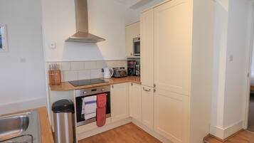 Casa de campo | Cocina privada | Refrigerador, lavavajillas y utensilios de cocina