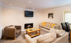 Cottage | Interior