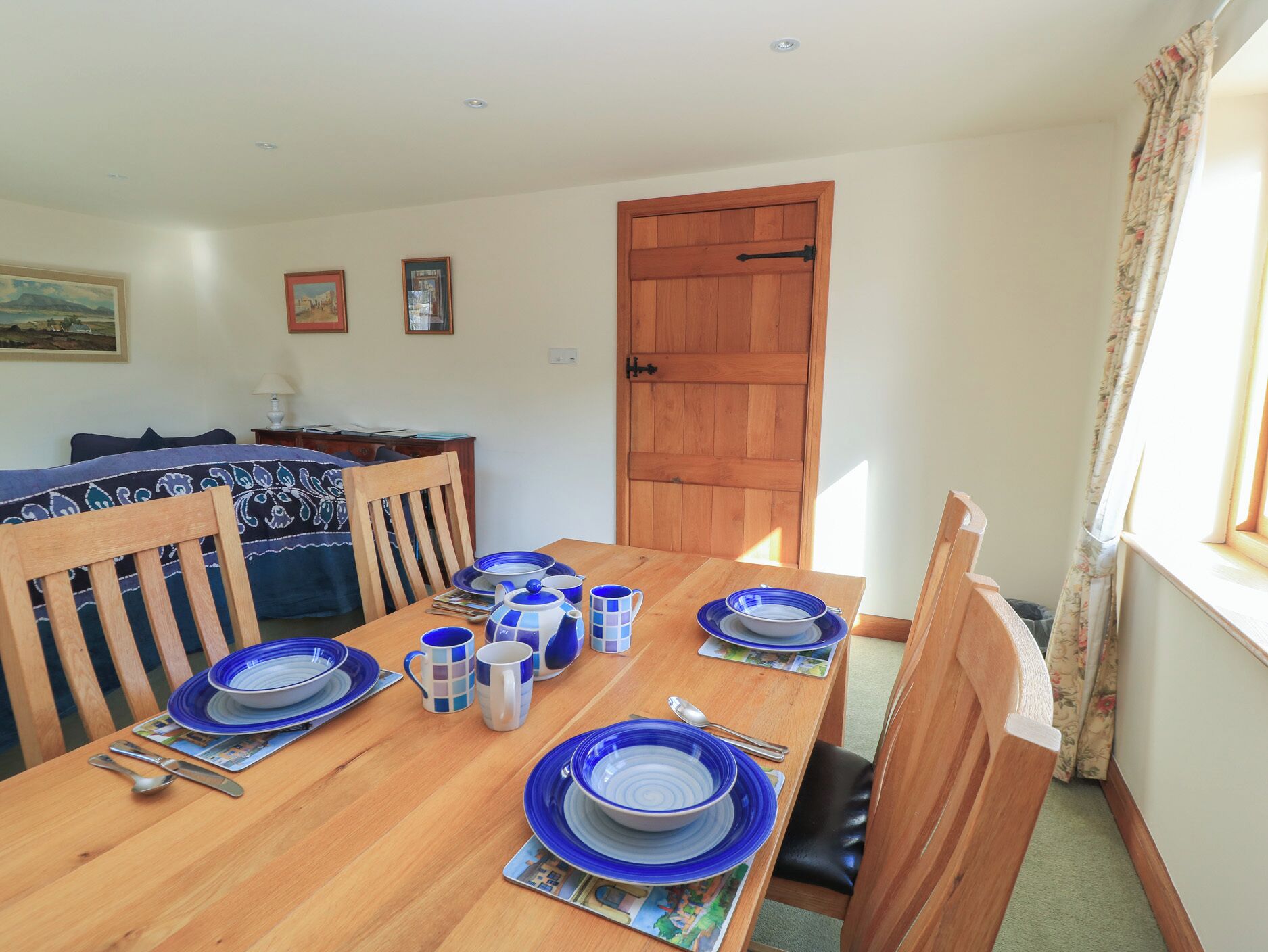 Cottage | Dining
