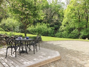 Cottage | Outdoor dining