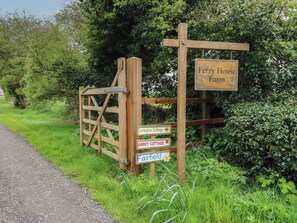 Cottage | Property grounds