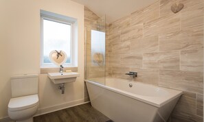 Cottage | Bathroom | Shower, hair dryer - Noble Cottage (Keswick)