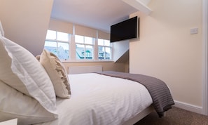 Cottage | Individually decorated, individually furnished, free WiFi