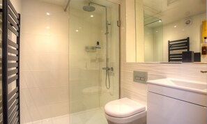 Cottage | Bathroom