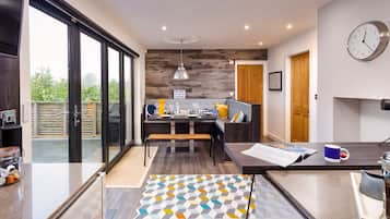 Cottage | Living room | TV, video-game console