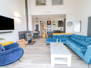 Cottage | Living room | Fireplace