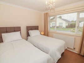 Casa de campo | 3 dormitorios, decoración individual, mobiliario individual