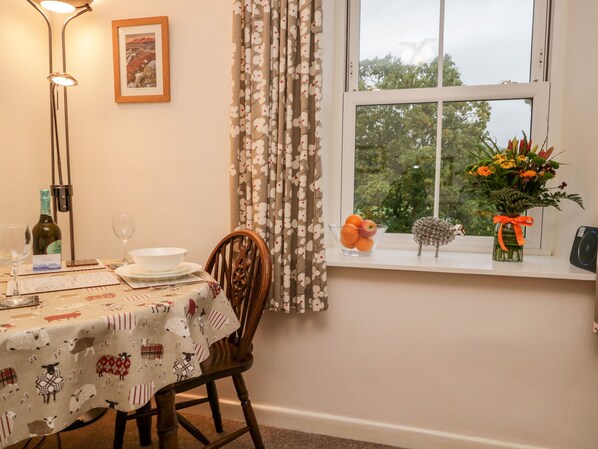 Cottage | Interior - Oak View (Keswick)