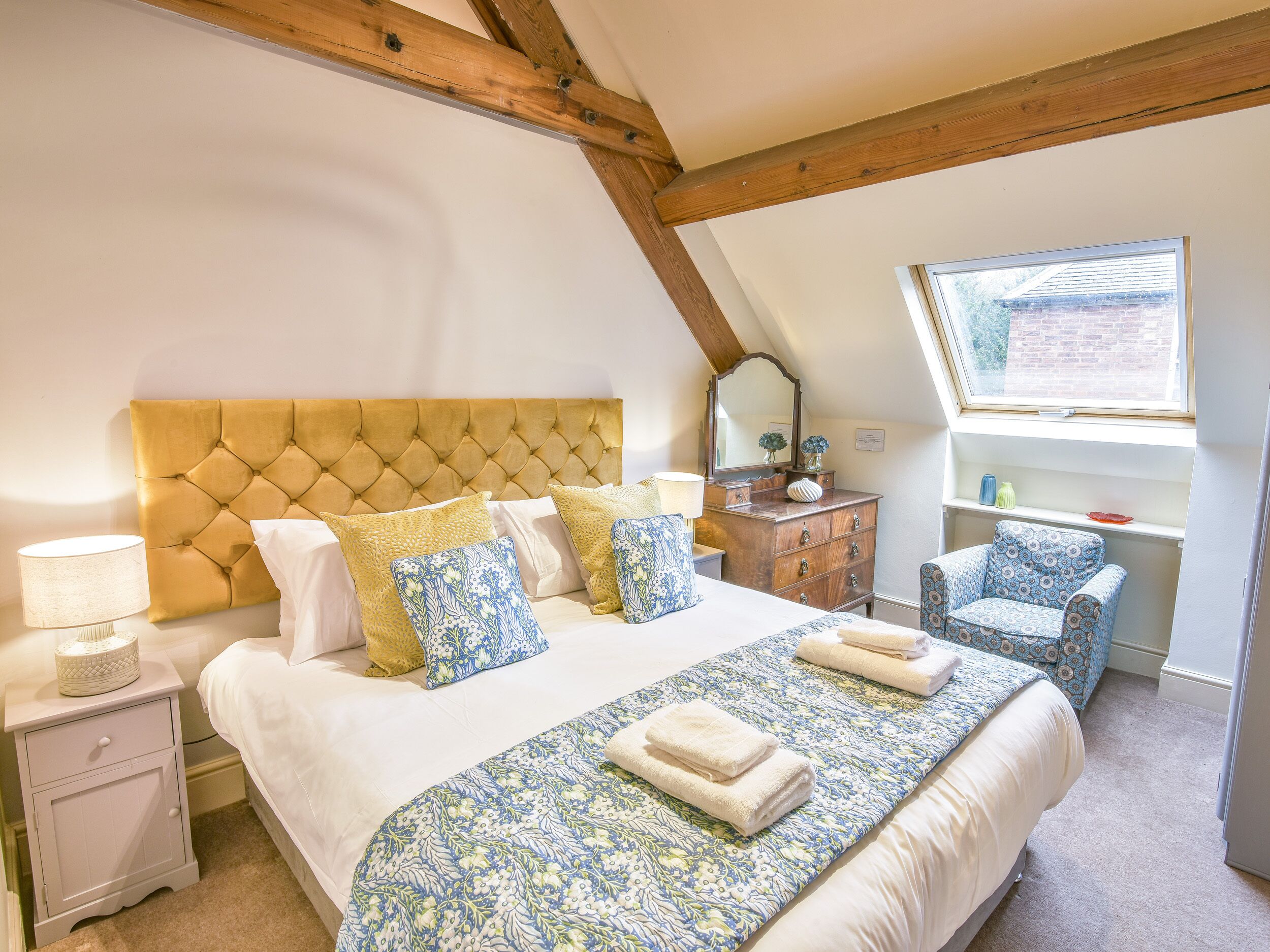 Cottage | 3 bedrooms, individually decorated, individually furnished, free WiFi