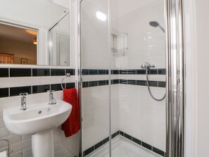 Cottage | Bathroom - Holcombe House (Torquay)
