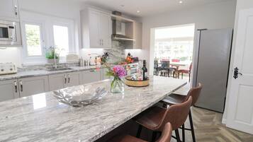 Fridge, dishwasher, electric kettle, toaster