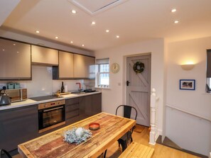 Cottage | Bếp riêng | Tủ lạnh, máy rửa bát, ấm điện, lò nướng bánh mì 