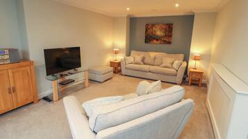 Cottage | Living area