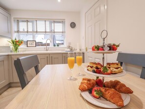 Dining - Armstrong Cottage (Beverley)