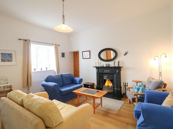 Cottage | Interior