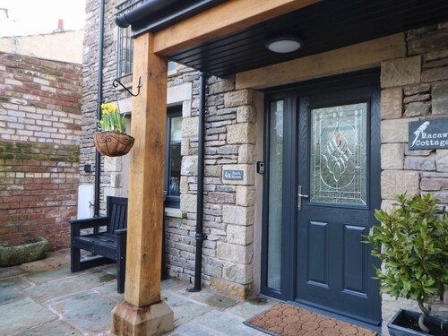 Macaw Cottages No 4A