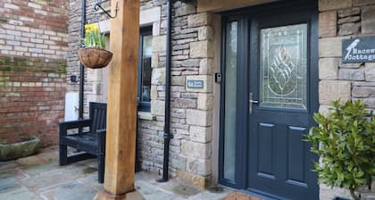 Macaw Cottages No 4A