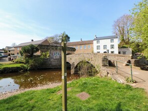 Cottage | Property grounds - Macaw Cottages No 4A (Kirkby Stephen)