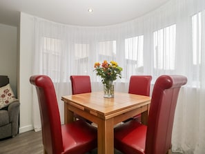 Cottage | Interior - Flat 2, 38 Preston Road (Weymouth)