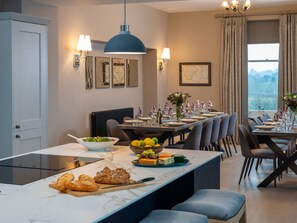 Cottage | Private kitchen | Fridge, dishwasher, electric kettle, toaster - Oakdene Country House (Sedbergh)