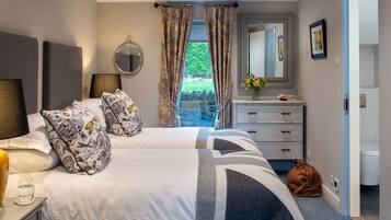 Cottage | 11 bedrooms, individually decorated, individually furnished, free WiFi